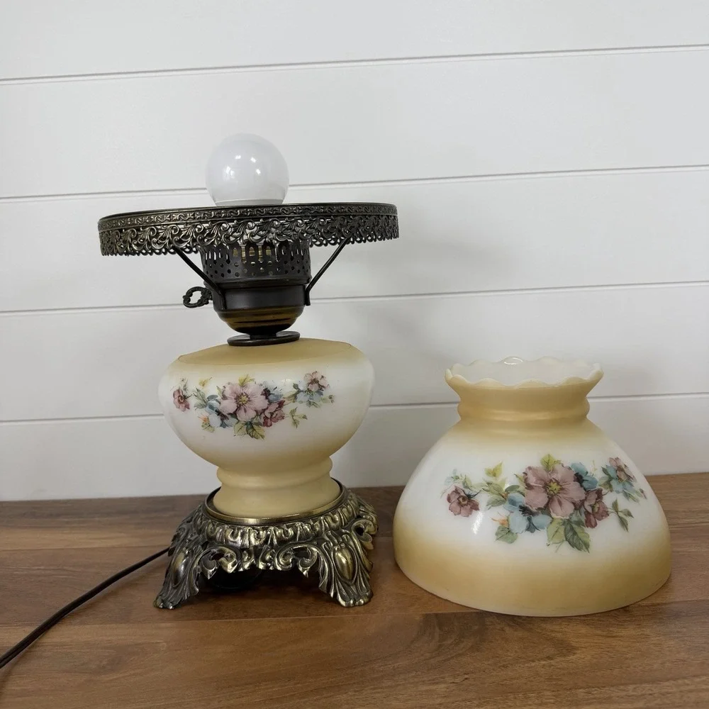 VTG Floral Hurricane Lamp Gone With The Wind Hollywood Regency 3-Way Brass *Flaw